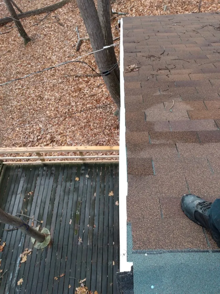 Licensed metal roofing installation in Berkeley Springs, WV - Amr Roofing