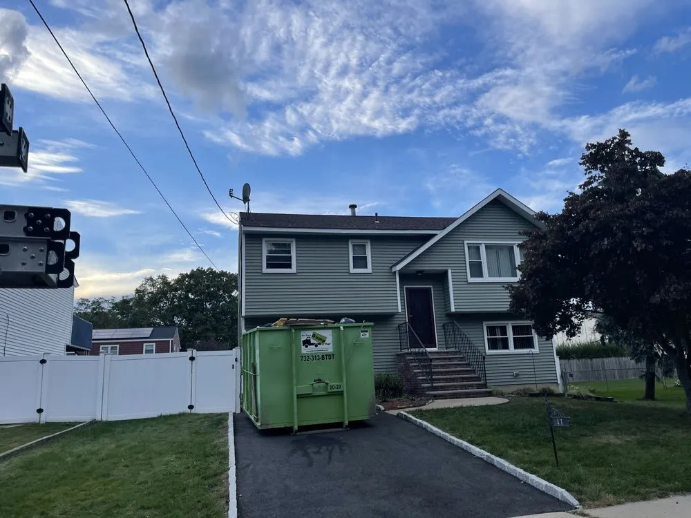 Slide of Amsterdam roofing experts