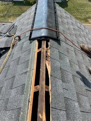 Amsterdam roofing experts Logo