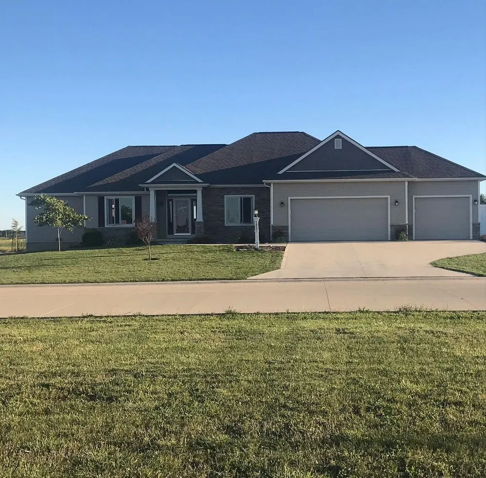 Slide of Amstutz Construction & Supplies