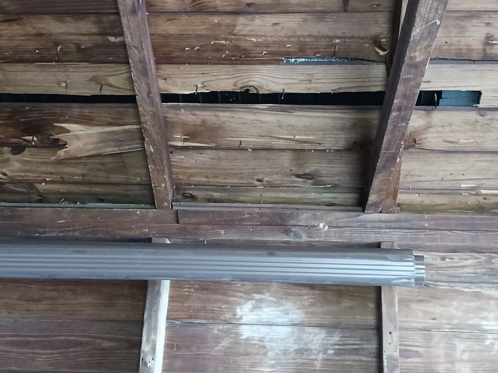 Slide of Andes Roofing