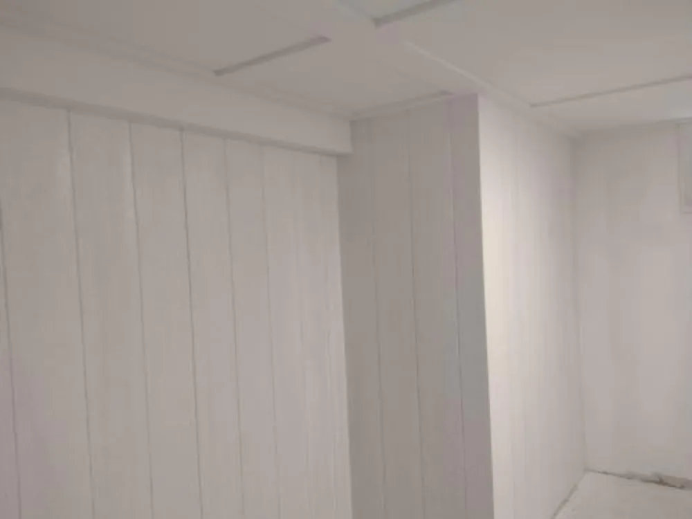 Slide of Andrade Niemaya's Carpentry