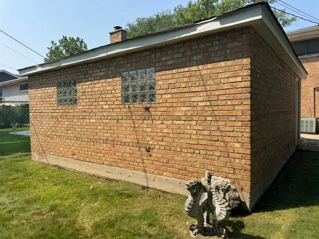 Slide of Andy's Custom Gutters