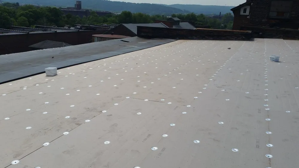 Slide of Angel Gonzalez Roofing