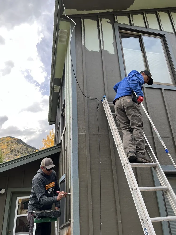 Top-rated roof leak repair for residential properties in Silverton, CO by Angeles MT Construction