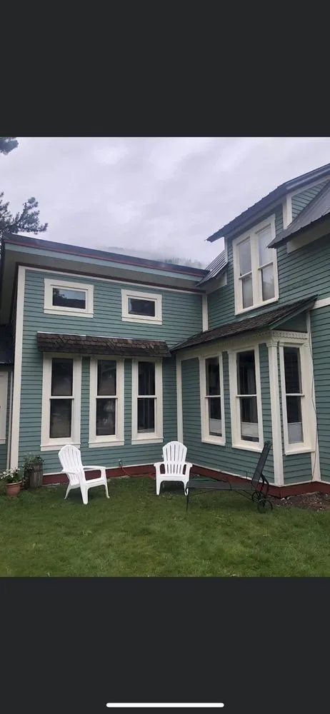 Professional metal roofing installation experts serving Silverton, CO - Angeles MT Construction