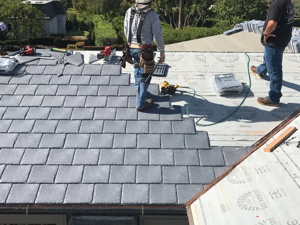 Slide of Angeles Roofing