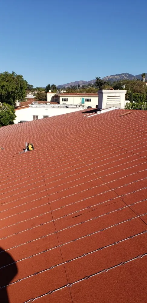 Slide of Angeles Roofing