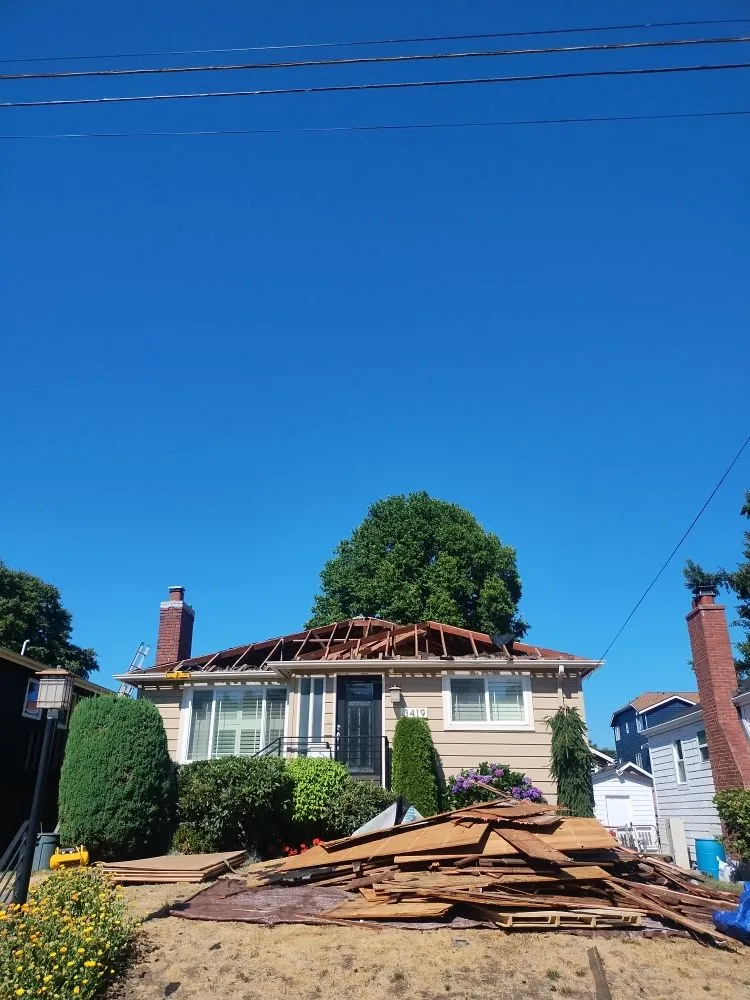 Slide of Anibal's Roofing