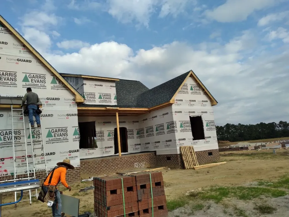 Slide of Antonio Roofing & Plus