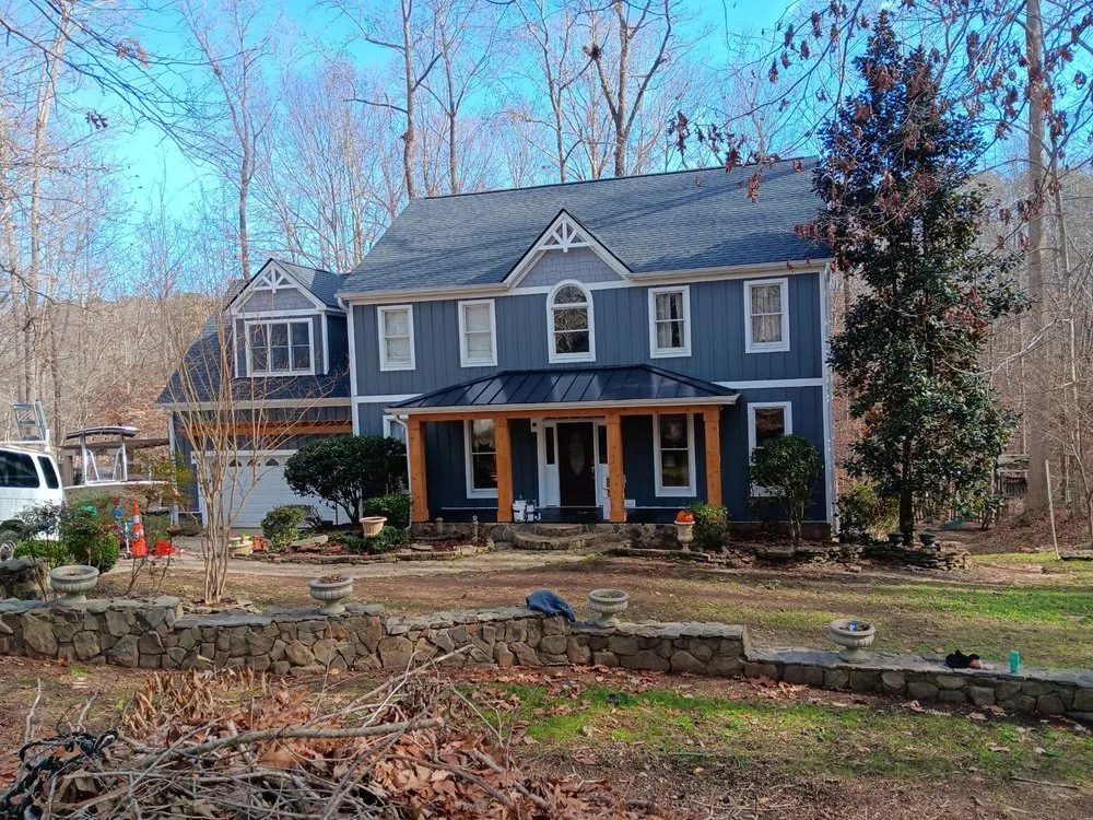 Slide of Antonio Roofing & Plus