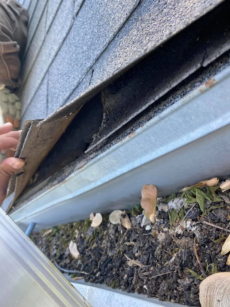 Slide of Antonios Construction & Roofing