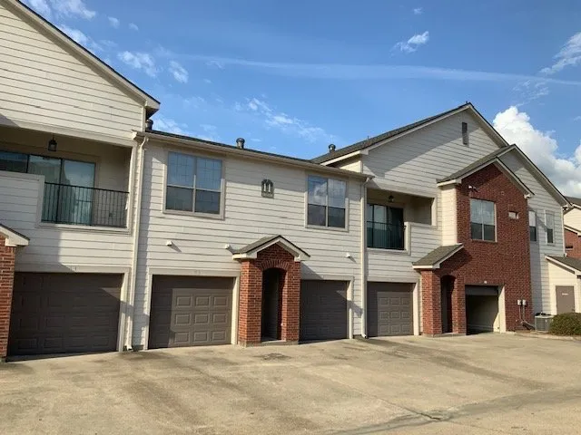 Slide of Antonio's Roofing and Sheet Metal