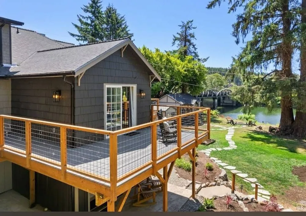 Slide of Ants Painting & Construction