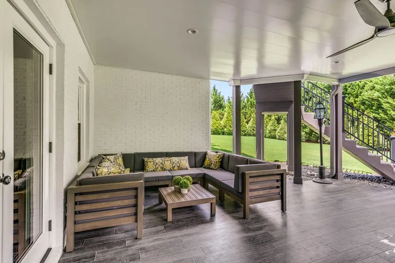 Slide of AP Associates Contracting