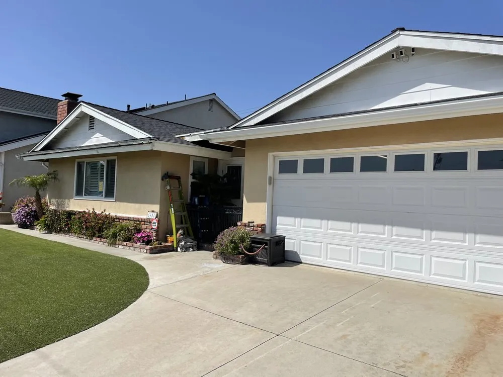 Local storm damage roof repair experts serving Reseda , CA - AP General Contractors