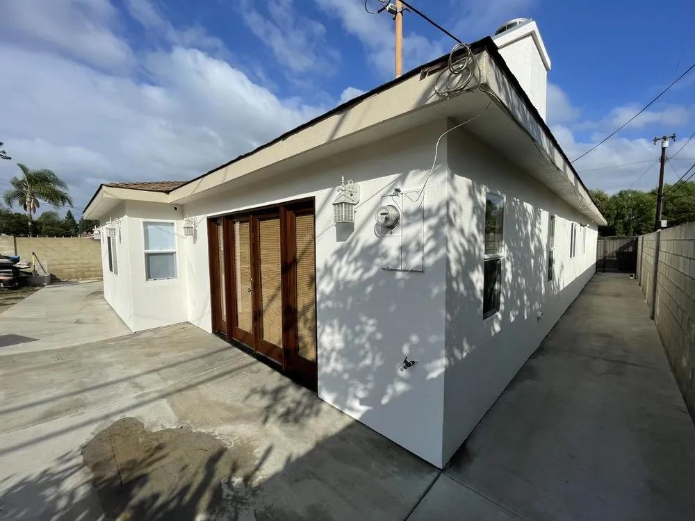 Top-rated shingle roofing service for residential properties across Reseda , CA - AP General Contractors