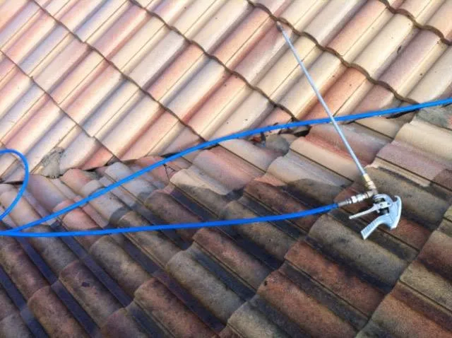 Slide of Appel Roof Cleaning