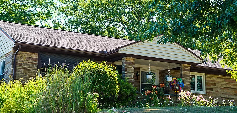 Slide of Apple Creek Roofing