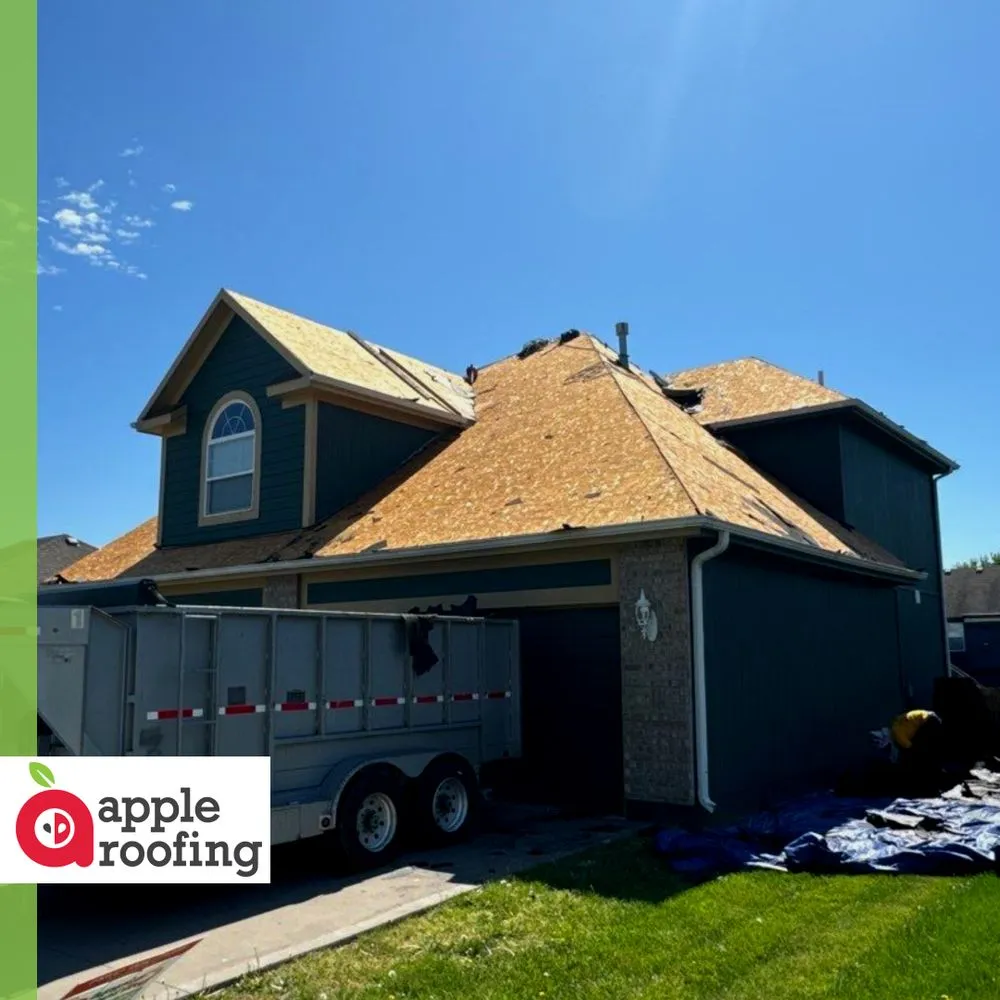 Top-rated shingle roofing service in St. Peters, MO by Apple Roofing