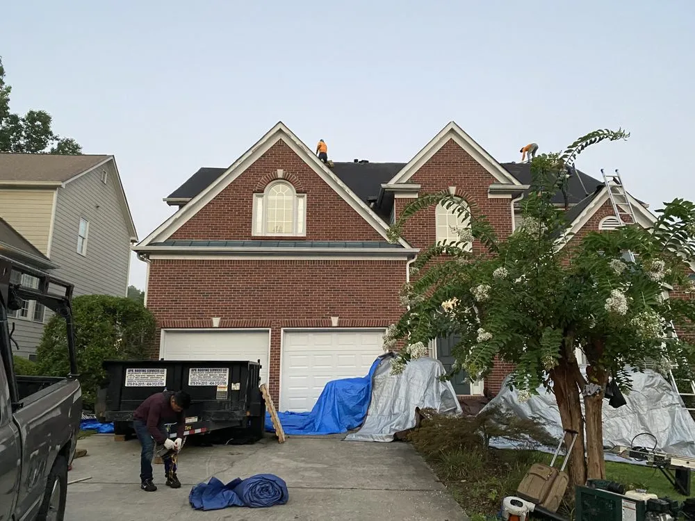 Slide of APR Roofing Service