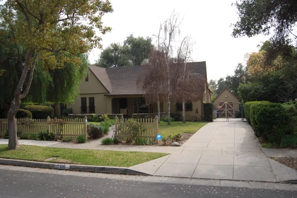 Slide of APR Roofing Solutions