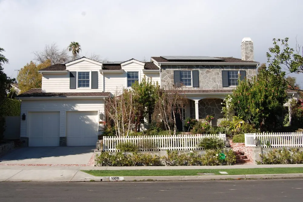 Slide of APR Roofing Solutions