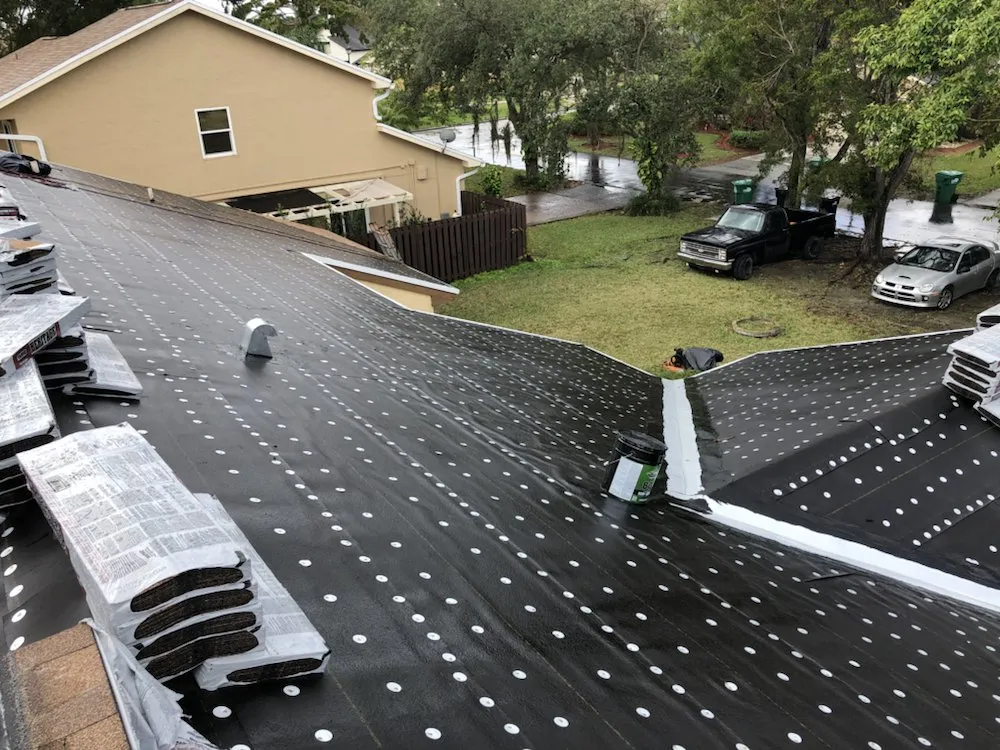 Slide of Aqua Roofing