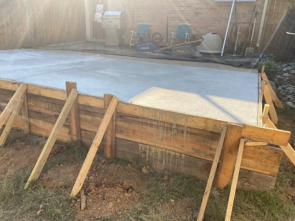 Slide of Aquileras roofing &more