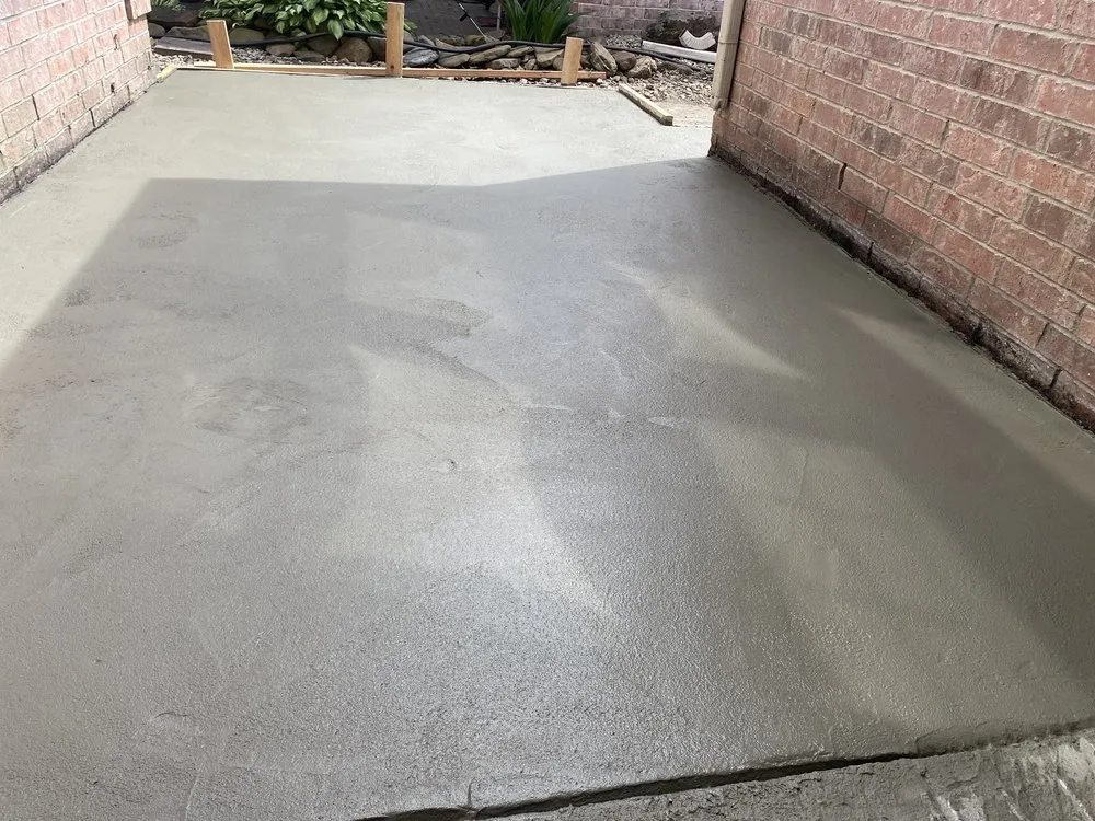 Slide of Aquileras roofing &more