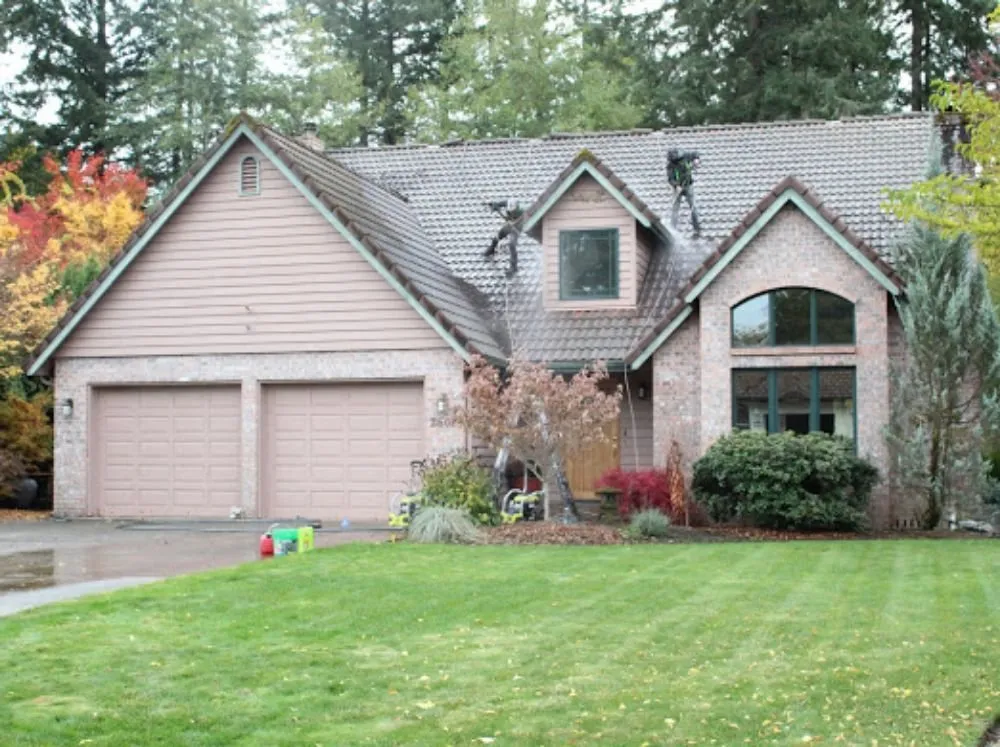 Emergency metal roofing installation in Eastsound, WA by A&R Construction