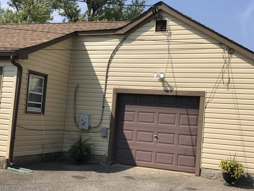 Slide of A&R Roof Services