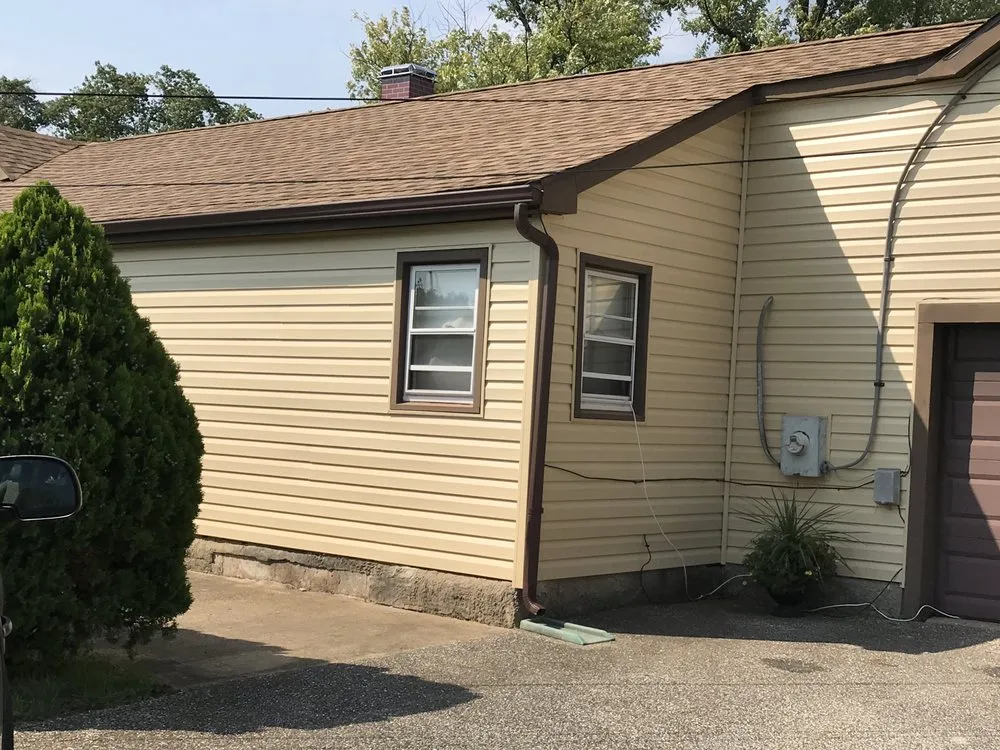 Slide of A&R Roof Services