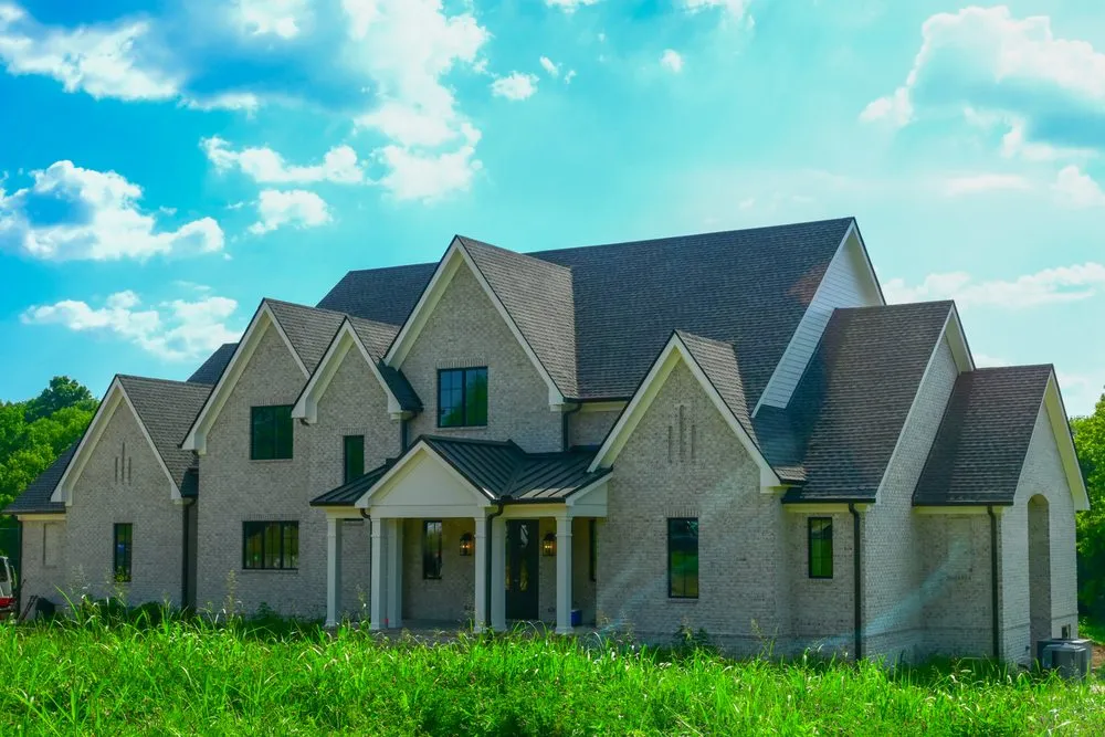 Slide of A&R Roofing