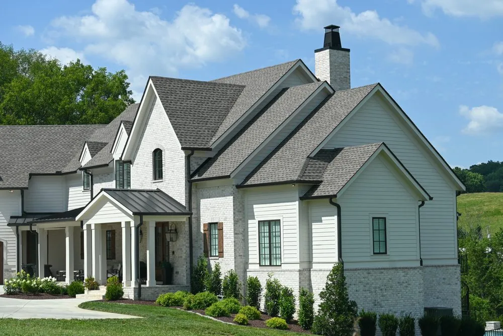 Slide of A&R Roofing