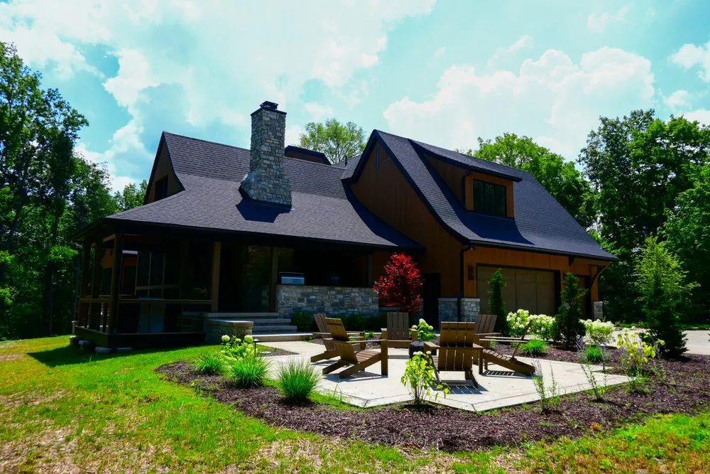 Slide of A&R Roofing