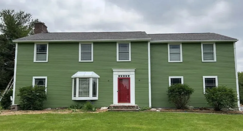 Slide of Ara Roofing & Construction