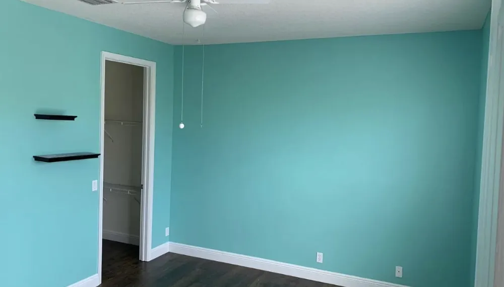 Slide of Ara Roofing & Construction