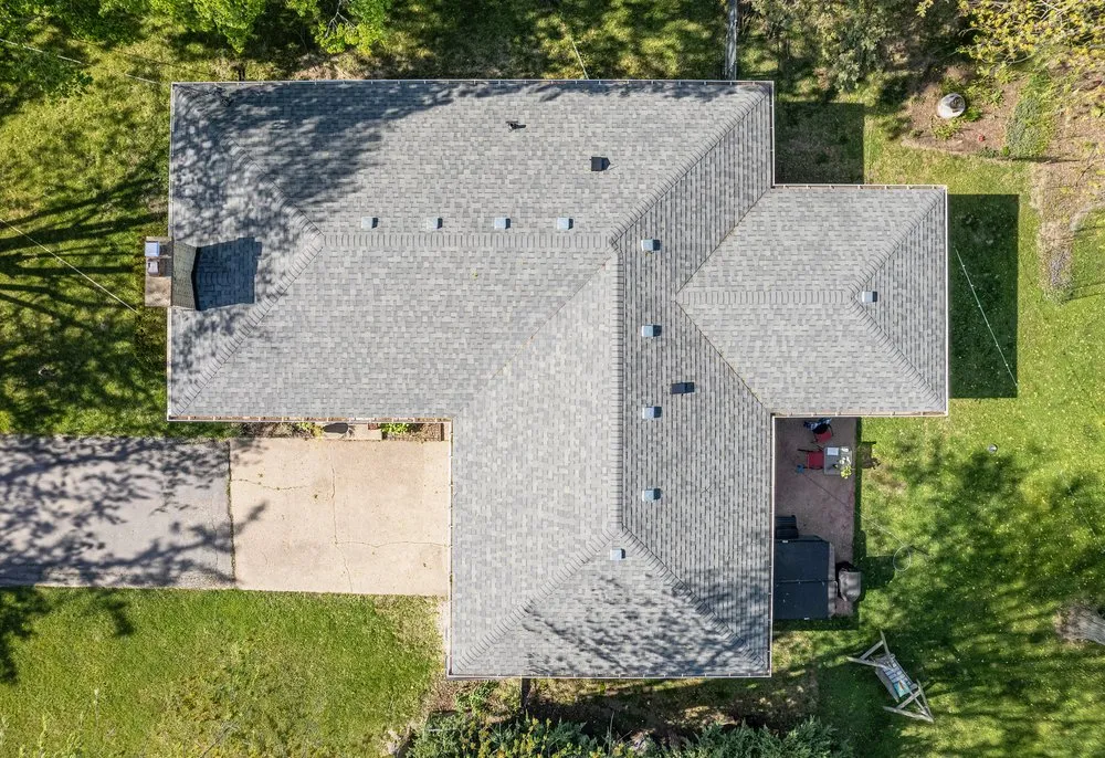 Slide of Ara Roofing