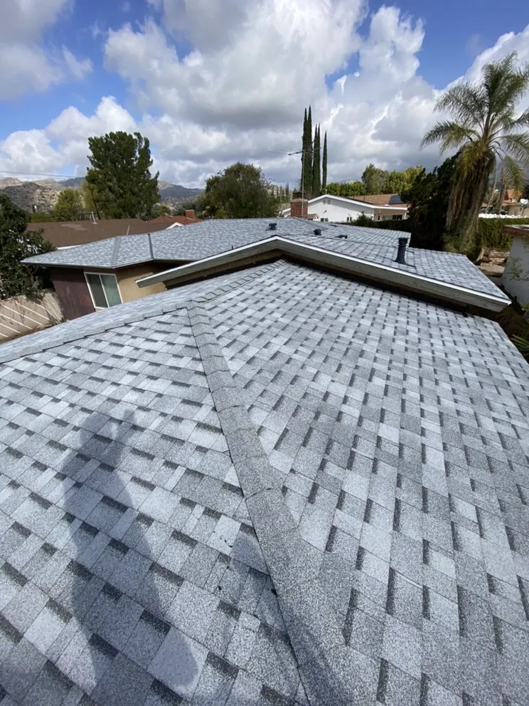 Slide of Arana Roofing