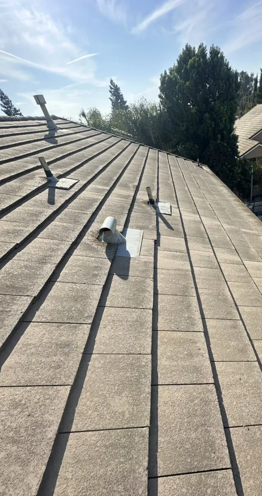 Slide of Aranda Roofing