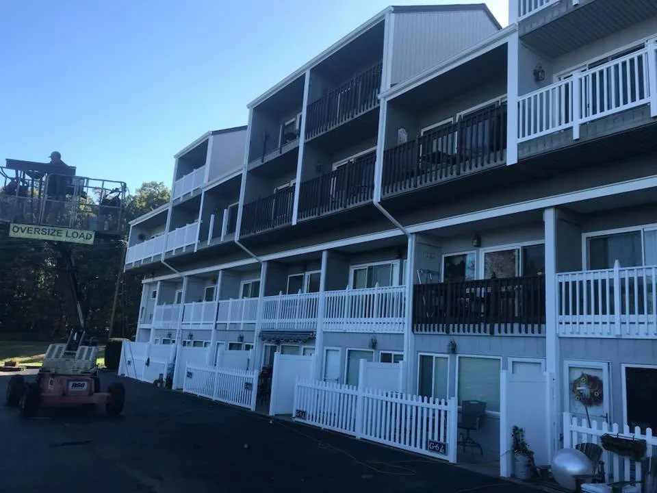 Trusted shingle roofing service experts serving Glade Hill, VA - Arant Enterprises