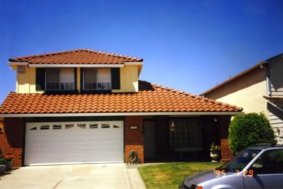Slide of Araujo's Roofing