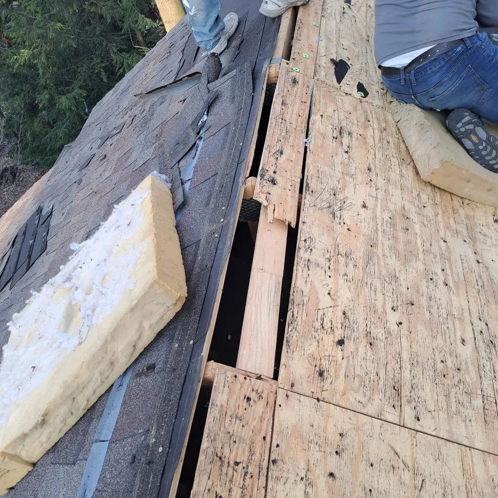 Top-rated roof leak repair in Grand Junction, MI - Archangel Construction