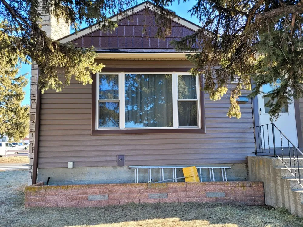 Slide of Archie's Home Improvements