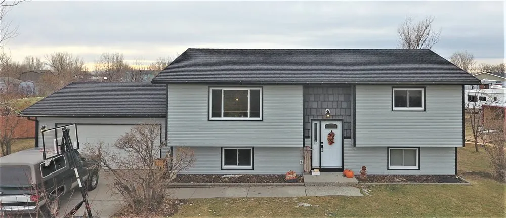 Slide of Archie's Home Improvements