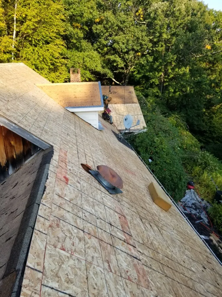Licensed residential roofing service in Ulster Park, NY - Archtech Home Improvement