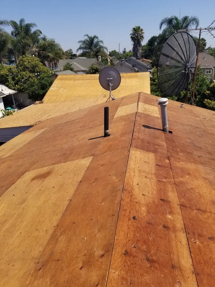 Slide of Ardons Roofing