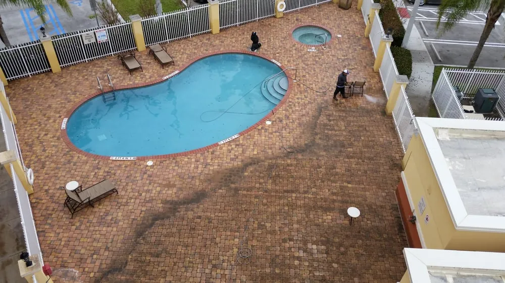 Slide of Ardor Roof Cleaning