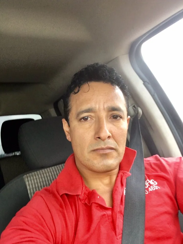 Slide of Areli Roofing